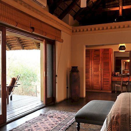 Waterbuck Game Lodge Reserva de Caça Thornybush Exterior foto